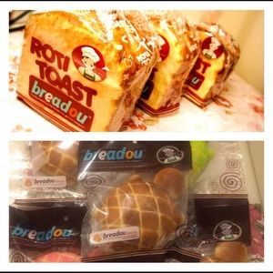 ** on hold ** Breadou Squishy set